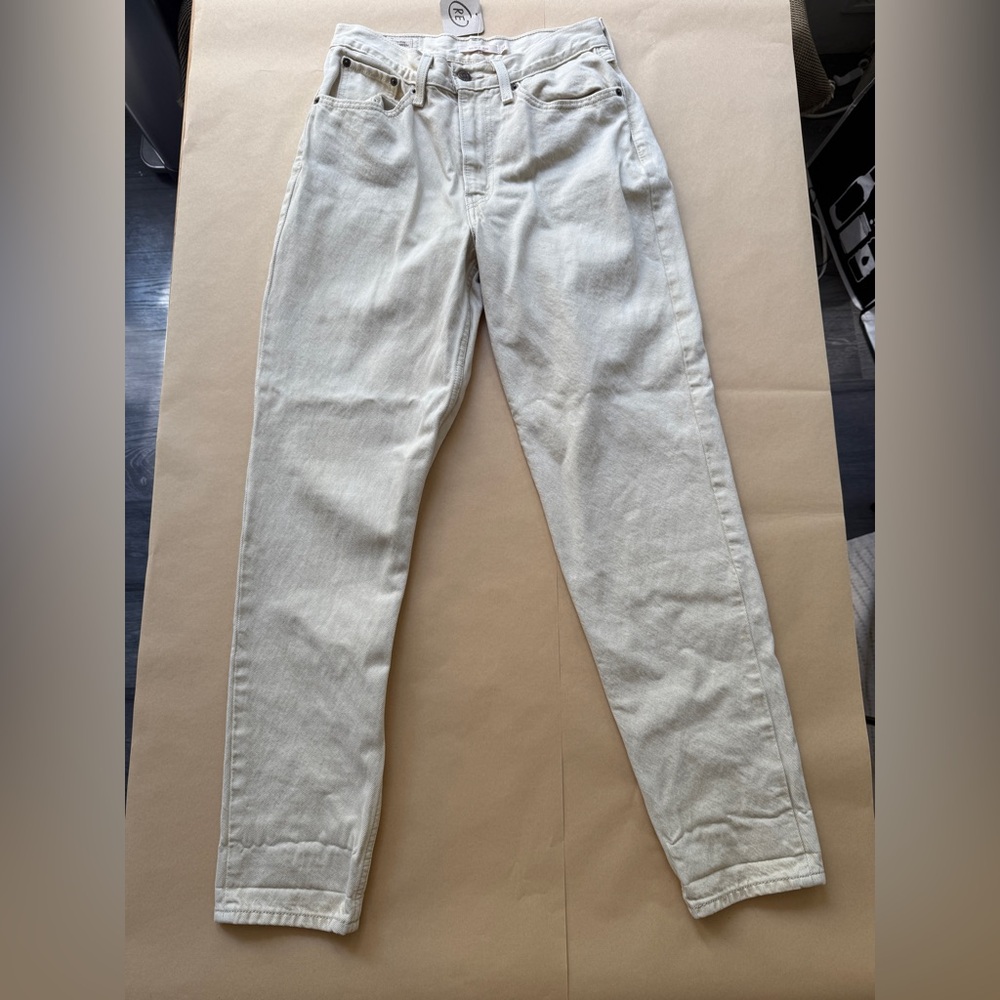 Women’s Cream Levi’s Jeans